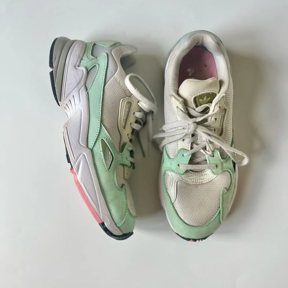 Adidas Falcon grey and green athletic shoe sneakers size 8 - Picture 1 of 7